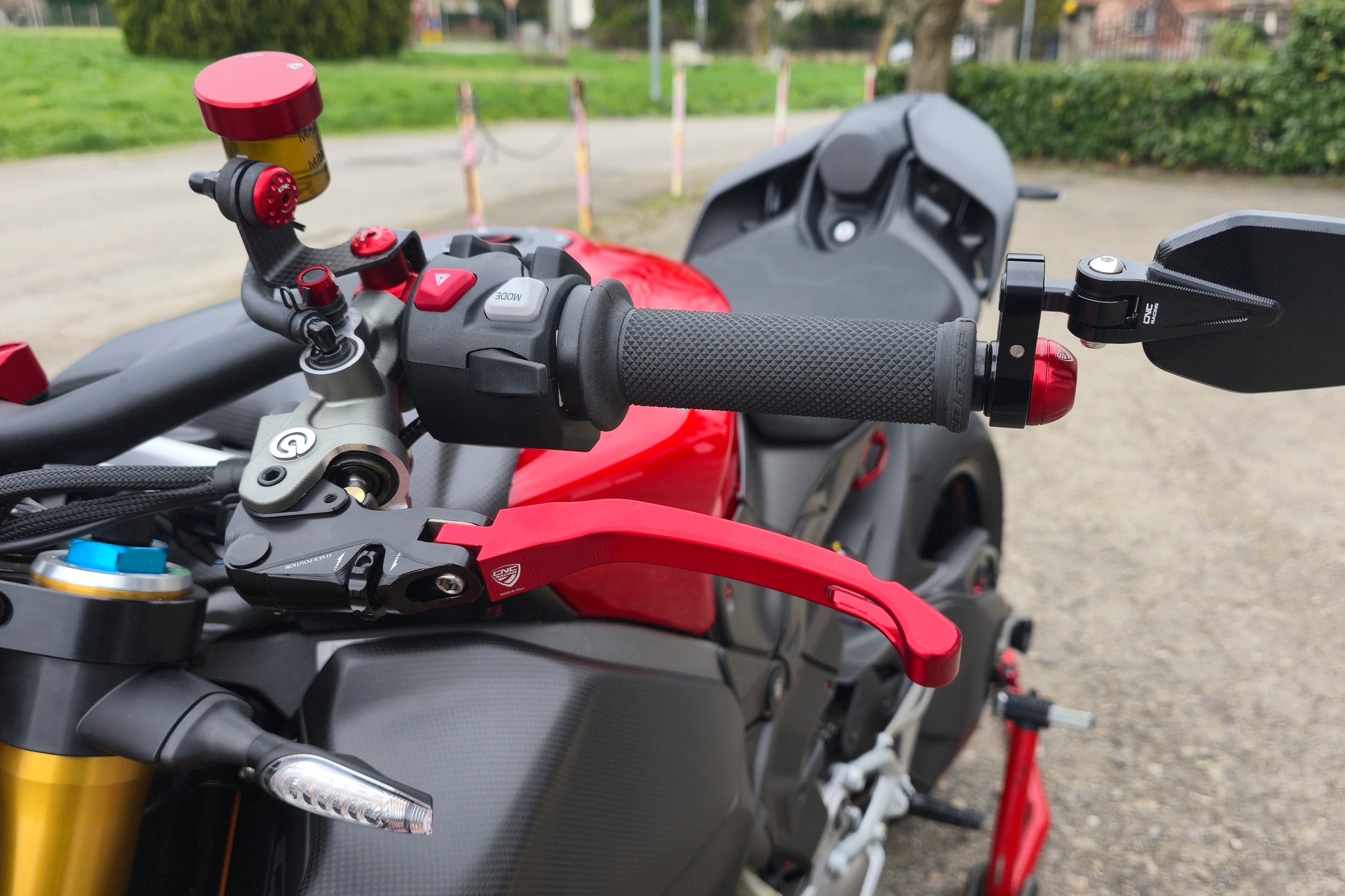 Opklapbare-koppelingshendel-met-horizontale-verstelknop-Ducati-Diavel-1260-S-2019-2022