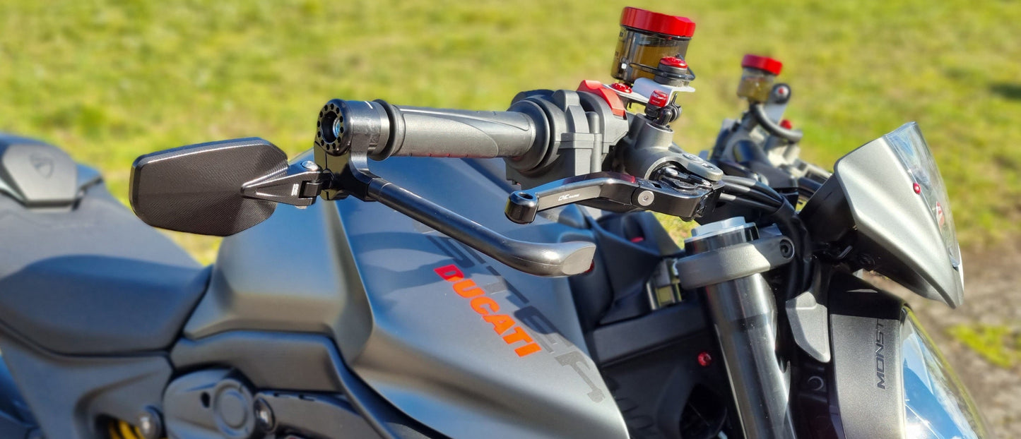 Voordeelpakket remhendel koppelingshendel beschermers met bar-end spiegels Aprilia Tuono V4 (2021+) gemonteerd voorbeeld
