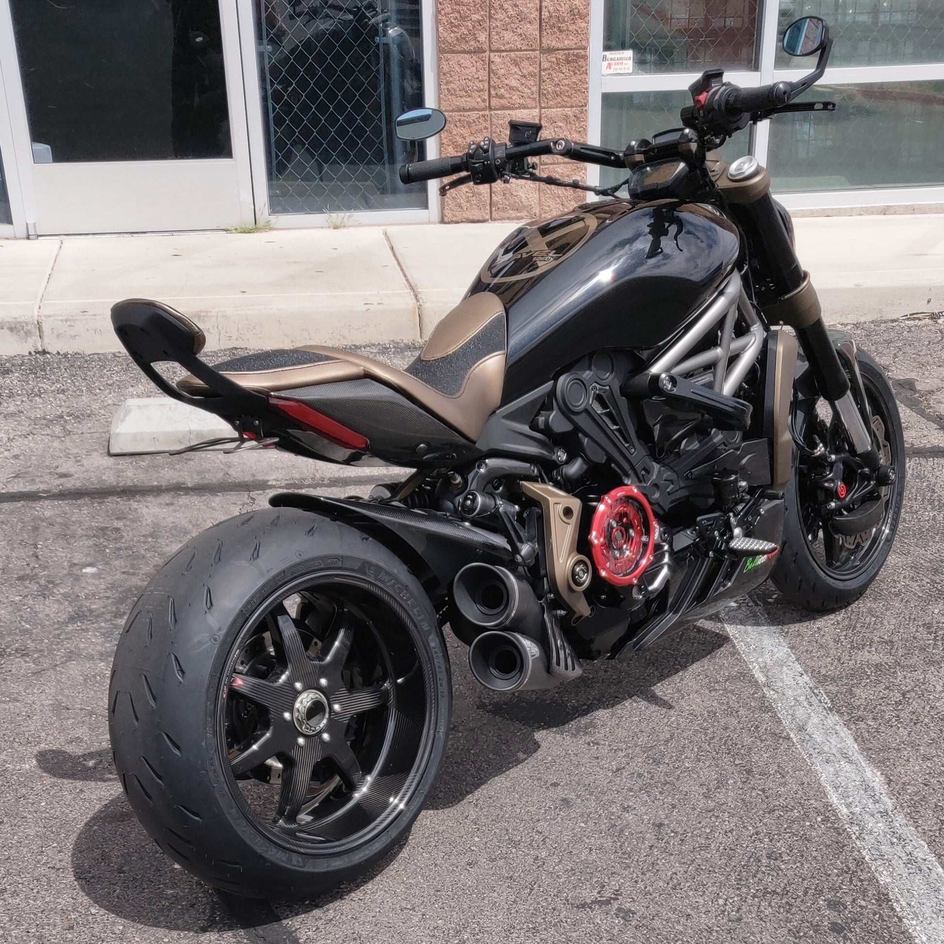 BST Carbon Achtervelg Mamba TEK 8,5 x 17" Ducati Diavel / Xdiavel