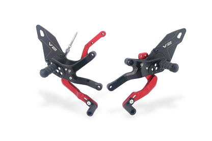 CNC Racing PE418BR remschakelset – set links en rechts – Ducati Panigale V2/V2S (2025+) – zwart met rode hevels, race- of straatschakeling.