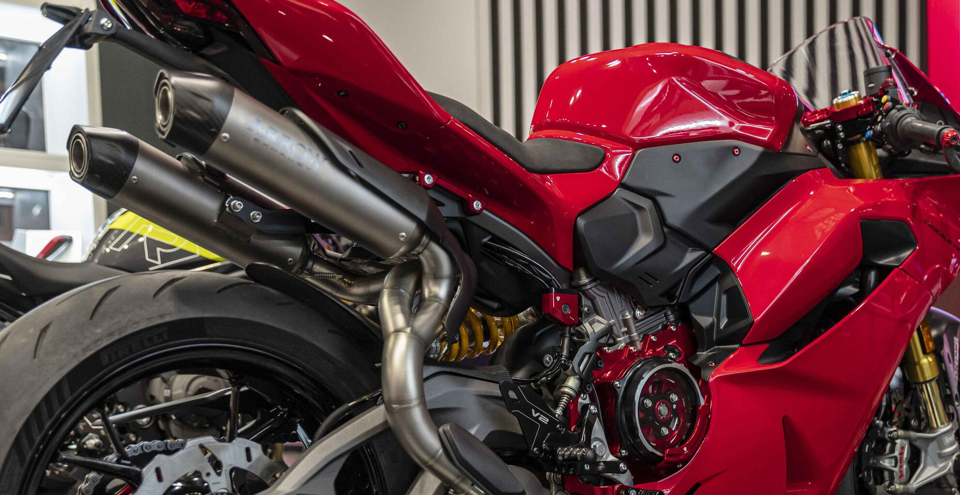 CNC Racing duosteun vervangers & bagagehaken Ducati Panigale V2S FB63 (2026)