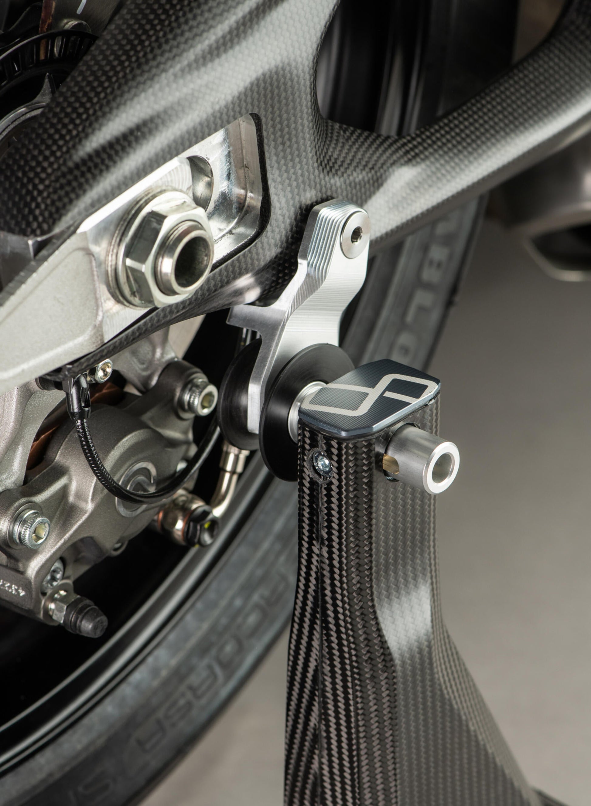 LighTech Carbon Paddock Stand Panigale V4 Tricolore Italia (2025+)