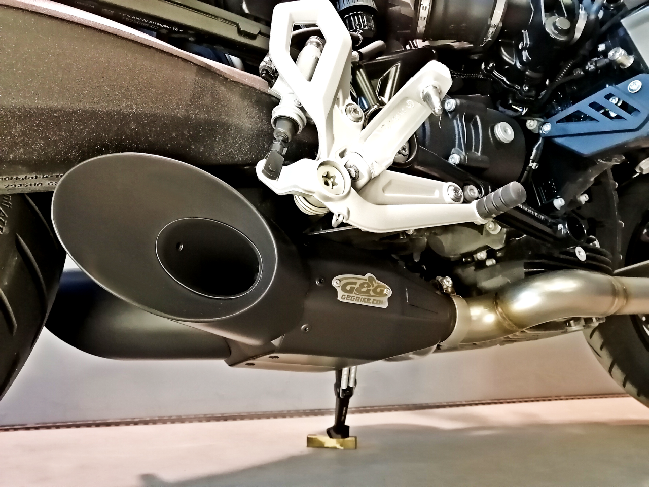 G&G GP Stealth uitlaat system BMW R12S (2025+)