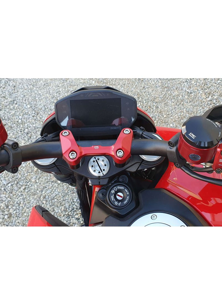 
                  
                    Handlebar top clamp Ducati Hypermotard 950
                  
                