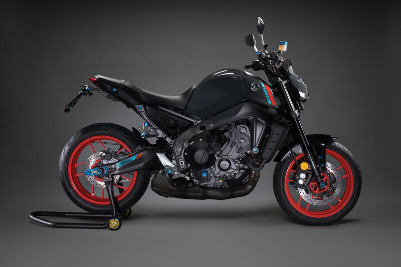 Budget paddockstand met vaste haken en twee wielen - Yamaha YZF-R7 (2026+)