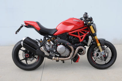 Titular de la matrícula de Lightech homologado - Innovation se reúne con elegancia - Ducati Monster 797 2017-2020