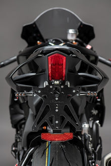 Kentekenplaathouder 'Race' Lightech Kit – Innovation Meets Elegance -  Yamaha R1 - R1M 2015-2024
