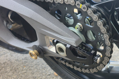 Kettingspannerset TD017 CNC Racing Panigale V4 V4S Streetfighter V4 V4S gemonteerd links