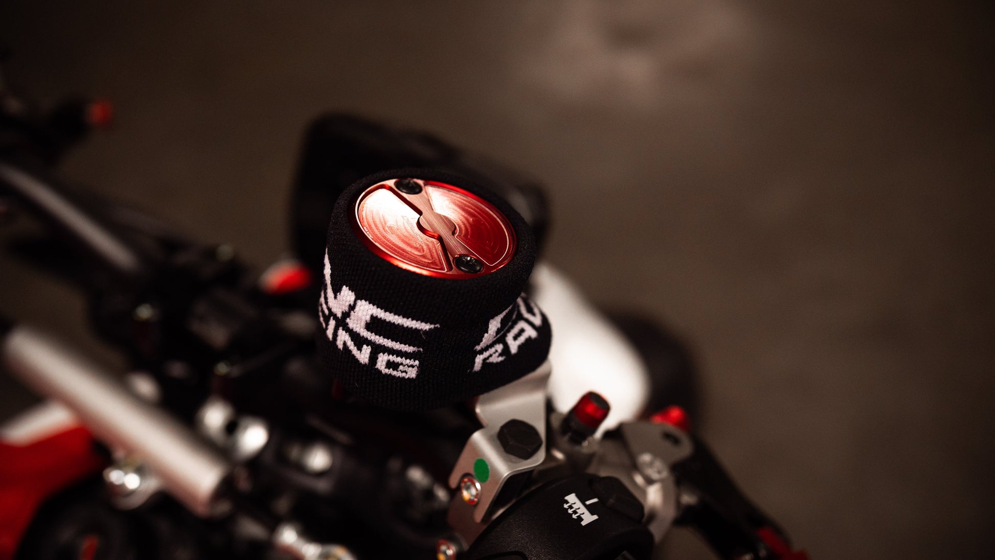 Remvloeistof Reservoir Deksel - Aprilia RSV1000 (2006-2010)