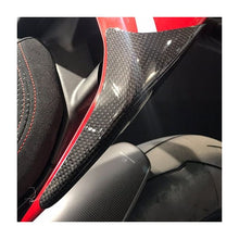 Outletdeal: R&G carbon tail sliders gloss Ducati Panigale V2 en V4 / Streetfighter V2 en V4 (2018-2024)