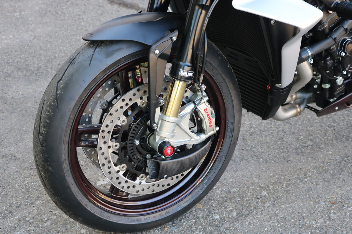 GP Remklauw koeling luchtgeleider set carbon Ducati Diavel 1260 Lamborghini (2021) mat carbon gemonteerd op MV Agusta incl BST carbon velg ter voorbeeld