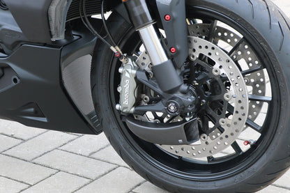 GP Remklauw koeling luchtgeleider set carbon Kawasaki Z1000 (2014-2022) mat carbon gemonteerd op Ducati Diavel ter voorbeeld