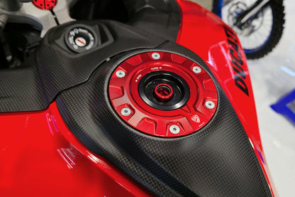 Fast Key kern voor CNC Racing tankdop Yamaha Tenere 700 Rally Edition (2021+) zwart-rood gemonteerd in rode tankdop