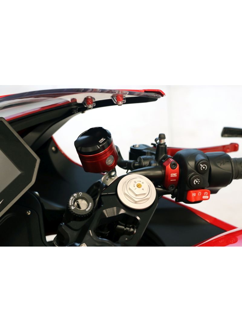 CNC Racing 25ml brake fluid reservoir - cap Aprilia Tuono V4 (2025+)