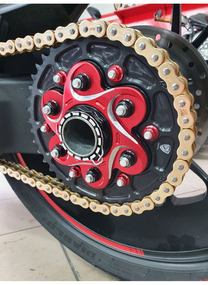 Rear wheel nut Ducati RH bicolor