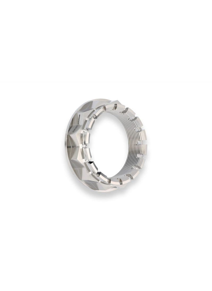 
                  
                    Titanium hinter Achsrad Nut
                  
                