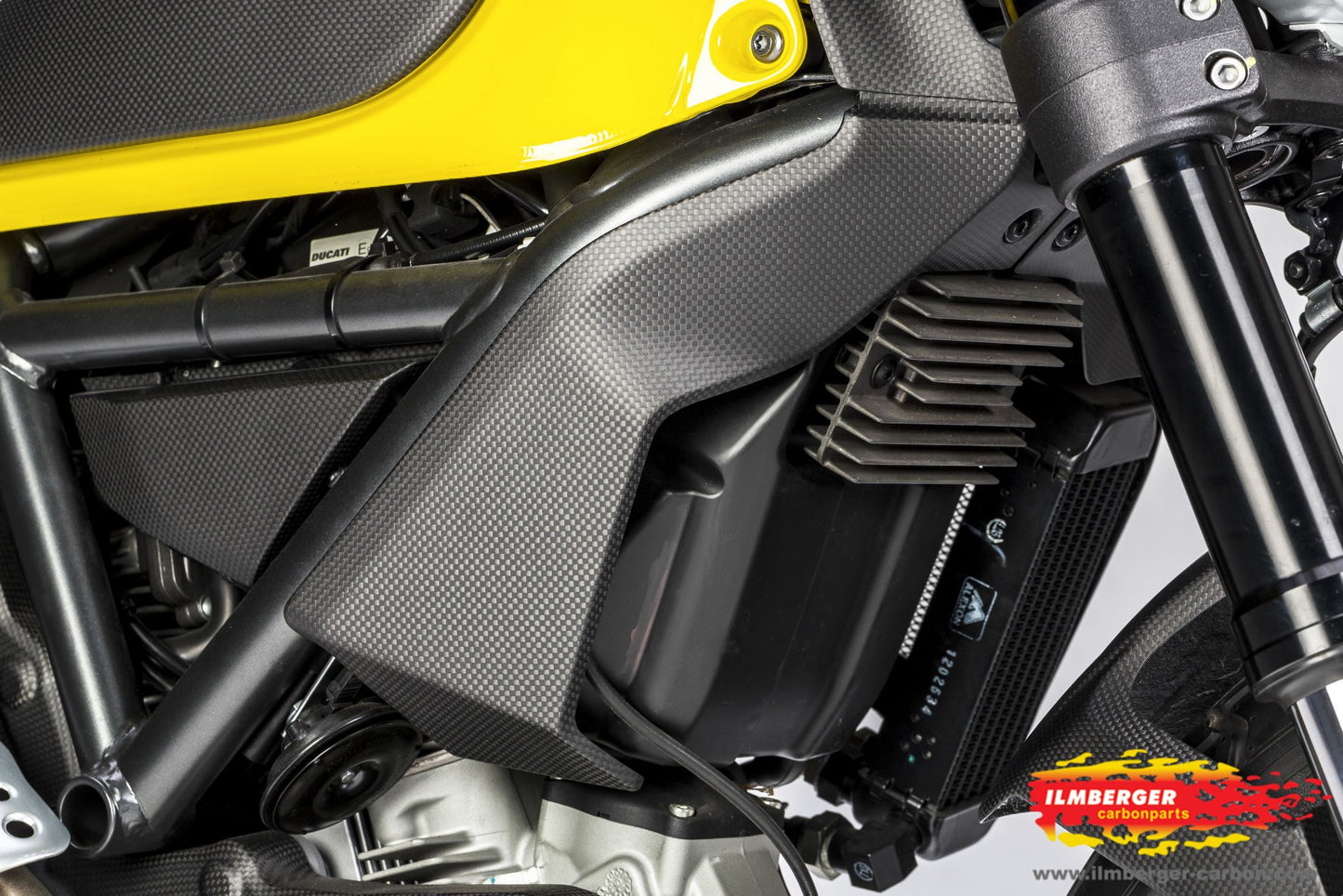 Couverture de radiateur à droite Matt Carbon - Ducati Scrambler Classic (2015-2018)