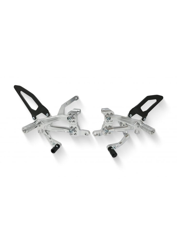 
                  
                    Adjustable rearsets with carbon Ducati Streetfighter V4
                  
                