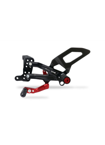 Adjustable rearsets with carbon Ducati Streetfighter V4