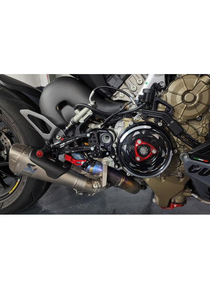 Adjustable rearsets with carbon Ducati Streetfighter V4