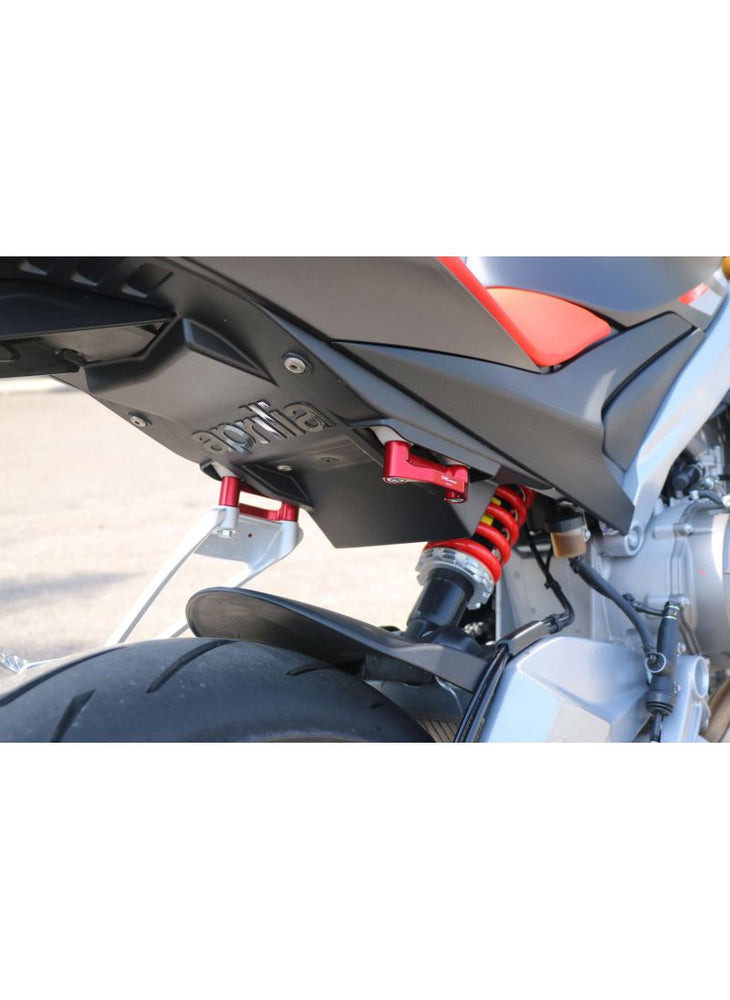 
                  
                    Blanking plate kit for rear footrests Aprilia RS660
                  
                