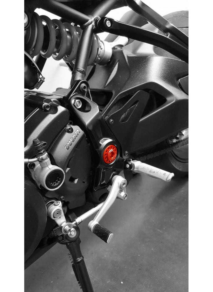 
                  
                    Central Bolt Kit for original Ducati rearsets
                  
                