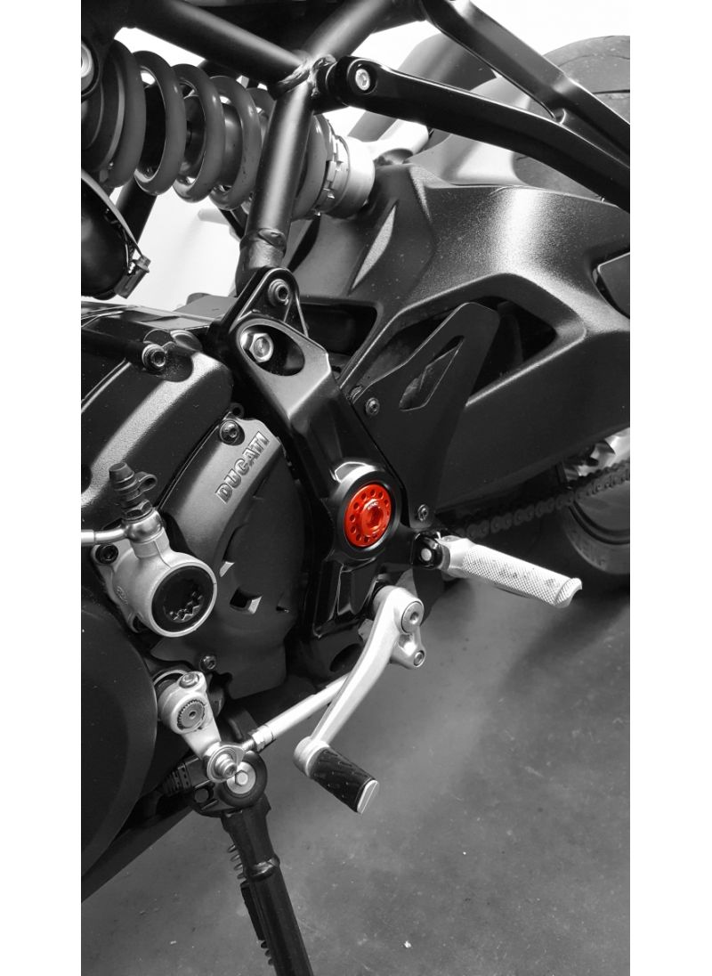 Central Bolt Kit for original Ducati rearsets